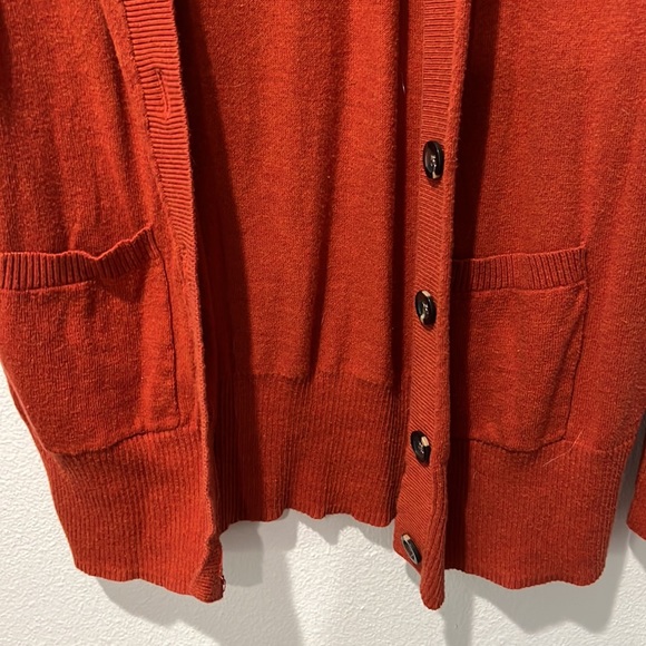 Mossimo button cardigan rust red color size medium - Picture 3 of 4